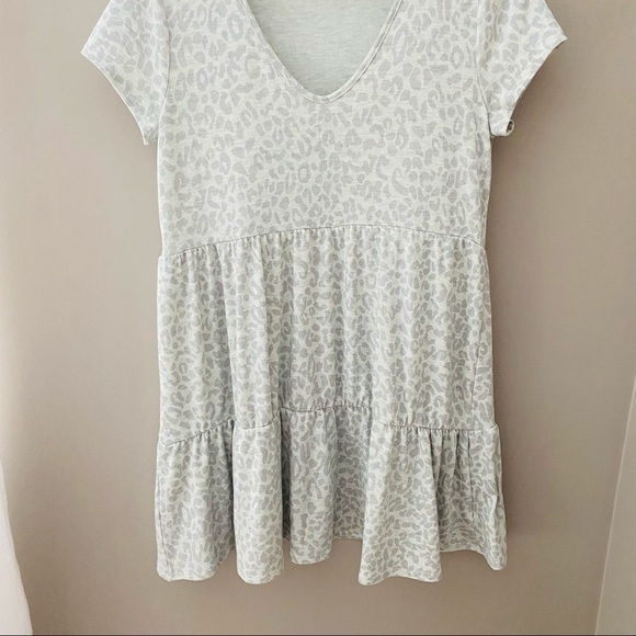Lush Leopard Print Short Sleeve Dress Gray Sz Small - Picture 3 of 8